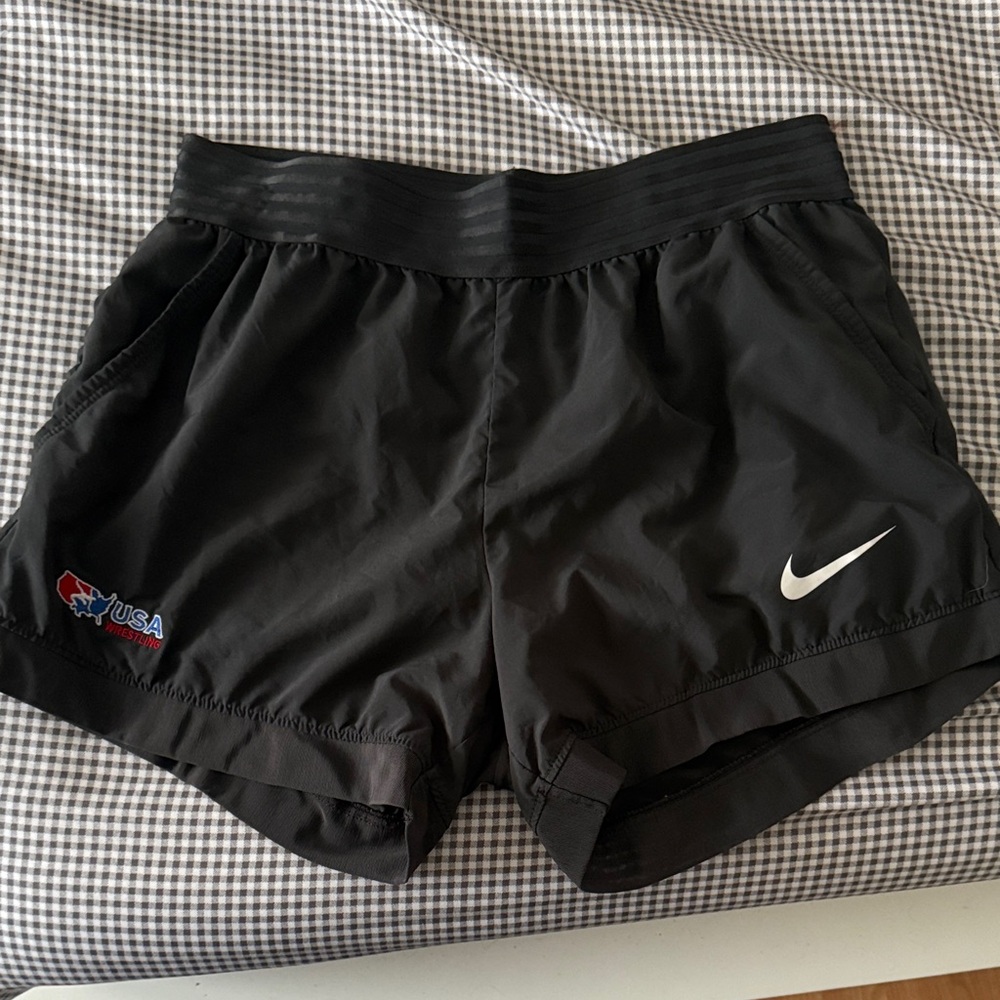 USA WRESTLING SHORTS SIZE M